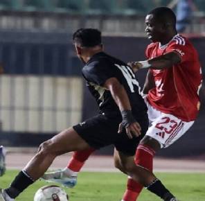 الأهلي والزمالك يتعثران في الدوري المصري