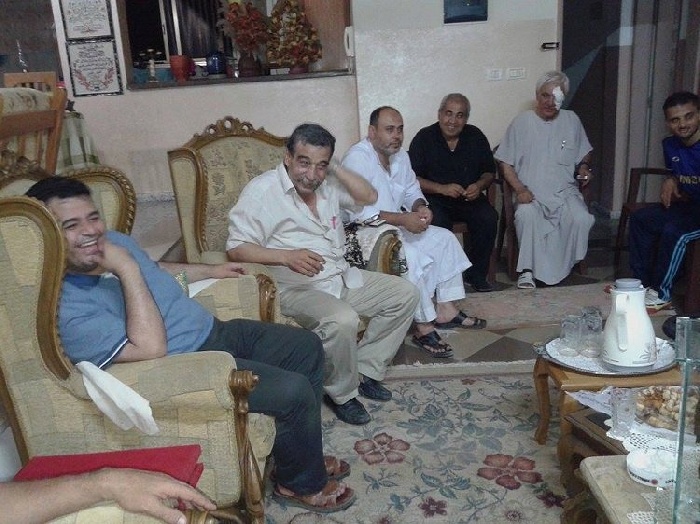 وفد من نادي الجمعية الإسلامية يطمئن على صحة الحاج أبو حسنين