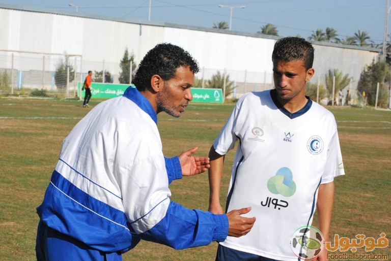 صور  لاعبو الهلال   صغار في أعمارهم   كبار في أفعالهم