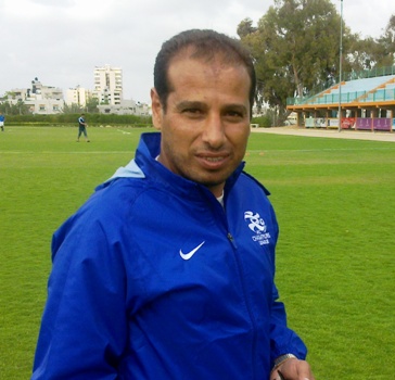 الأهلي يستنجد بالهندي