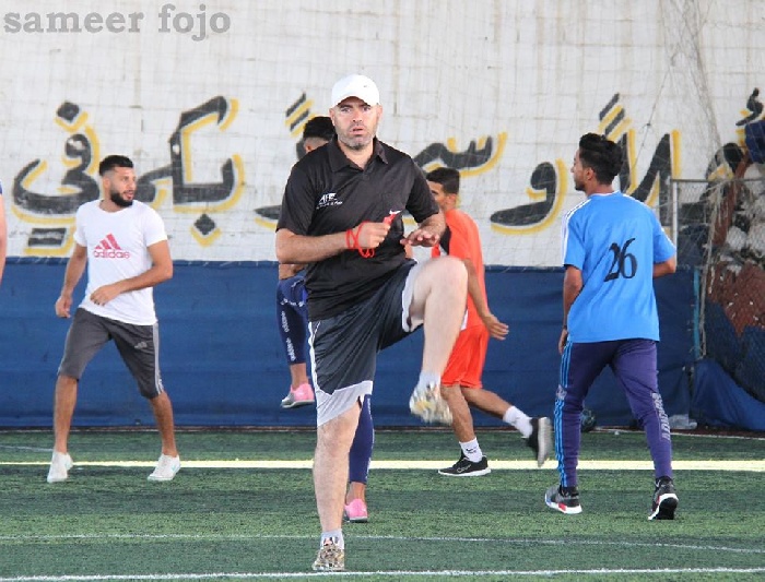 الزعيم يجدد ثقته بجهازه الفني