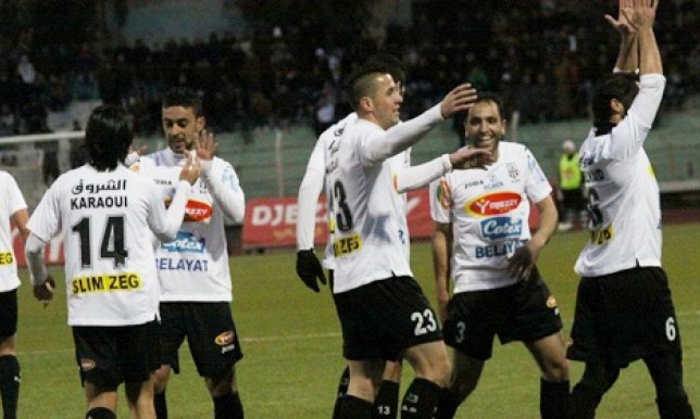 فيديو   وفاق سطيف  يتوج ملكا على عرش افريقيا