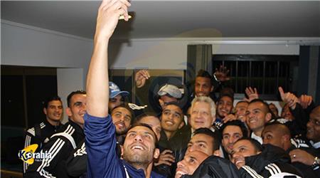سيلفي الصدارة بين مرتضى ولاعبي الزمالك