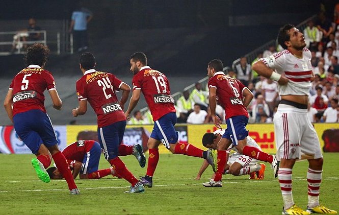  الأهلي المصري  ينتصر على برشلونة في موقعة البطولات