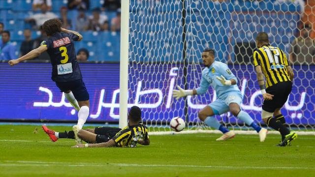 فيديو  التعاون يصعق اتحاد جدة ويتوج بكأس خادم الحرمين