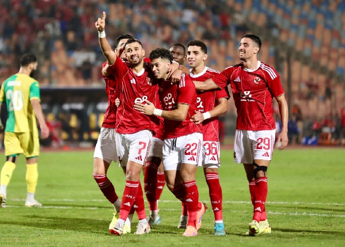 الأهلي يدشن مشواره الأفريقي برباعية في شباك شبيبة القبائل