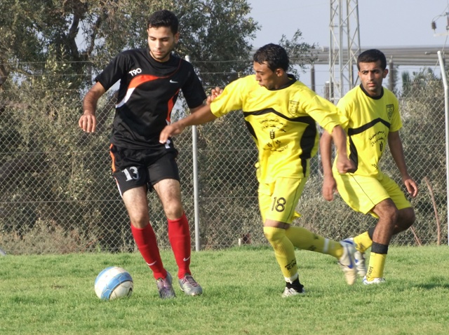 خدمات النصيرات يحسم الديربي مع جاره الأهلي
