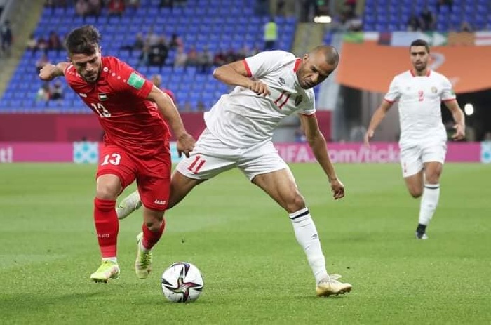 التصنيف الشهري للفيفا الفدائي تقدم مركزين