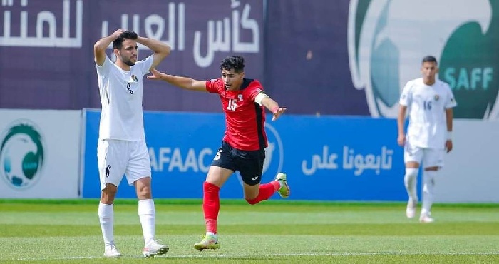 فيديو  الفدائي الشاب يتأهل إلى نصف نهائي كأس العرب