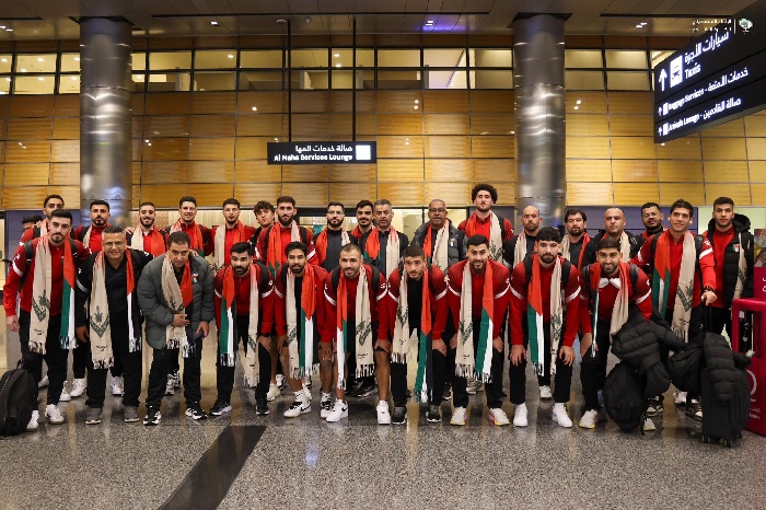 بعثة الفدائي تصل الدوحة استعدادا لمقابلة ليبيا الحاسمة