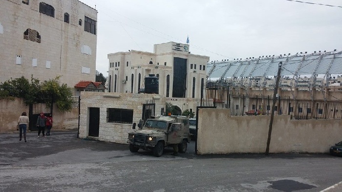 الاحتلال يقتحم مقر اتحاد الكرة