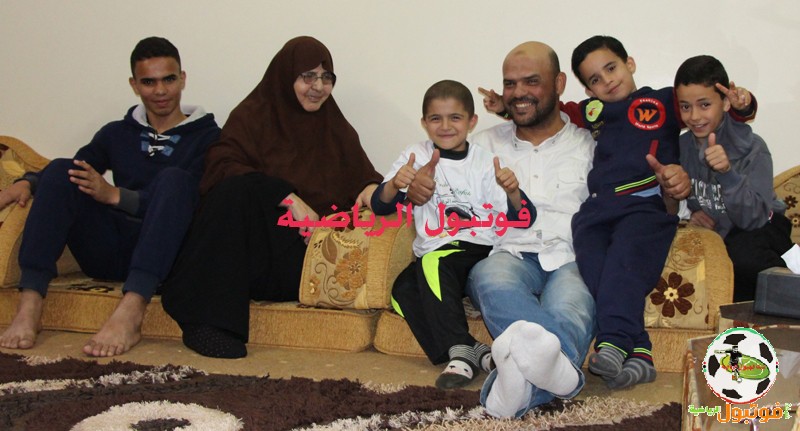 صور حصرية مزينو في أحضان التتويج