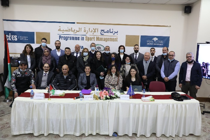 تخريج الدفعة العاشرة من برنامج الإدارة الرياضية والأولى من الدبلوم المهني