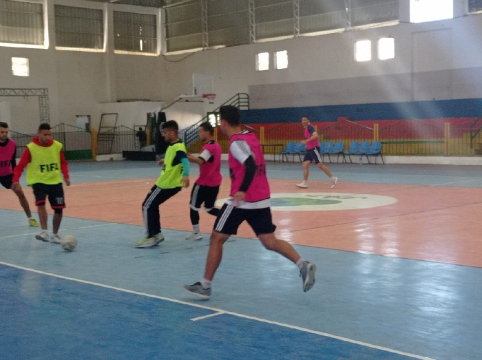 اختيار 13 لاعبا تواصل تدريبات المنتخب الوطني لكرة القدم الخماسي