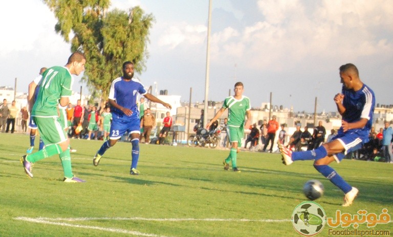 صور  هدف النحال يقود  الأخضر  لنهائي القادة الشهدا