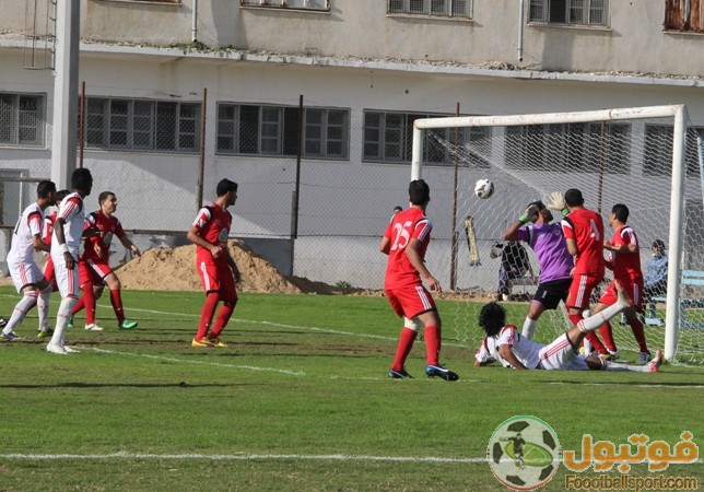 9 صور تشرح هدف محمد صالح الرائع في مرمى الذئاب