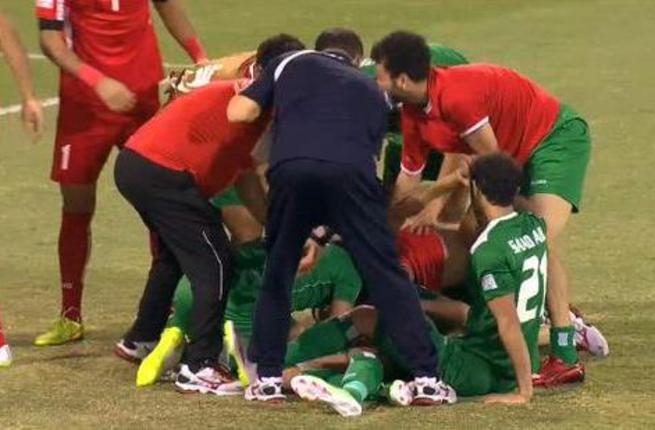 فيديو  العراق يتأهل لنصف نهائي أمم سيا
