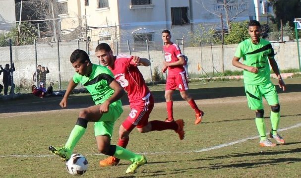 الأولى نقل مباراة وحرمان جمهور