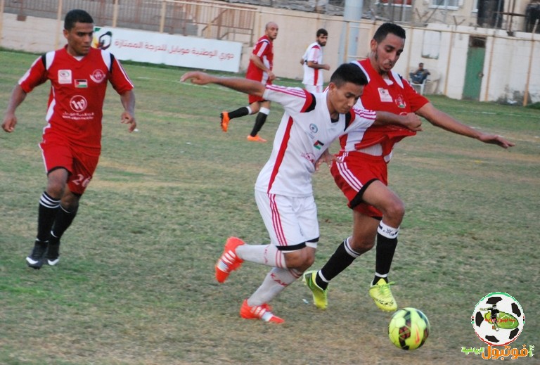 الجمعة خليفة في مواجهة الذئاب