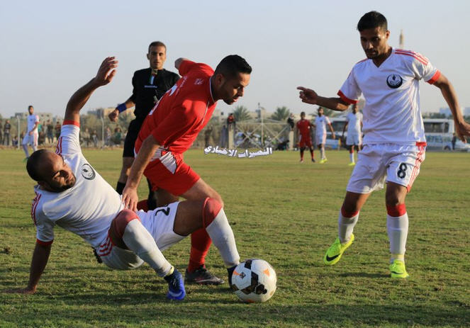 الأولى فوز المجمع وتعادل البريج والنصيرات