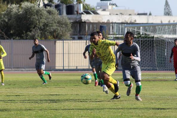 النصيرات يتعادل ويتصدر ونتيجة مخيبة للحوانين والتفاح