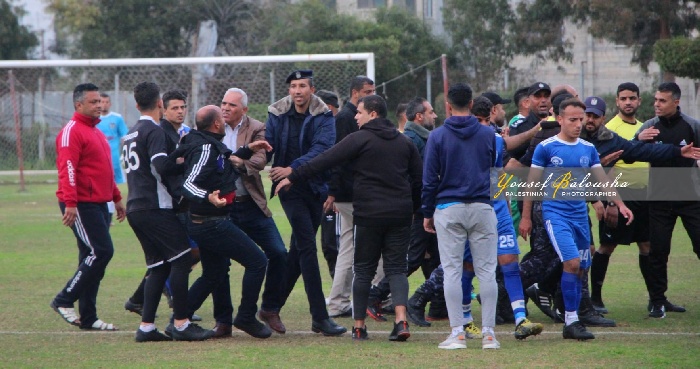 خلال ساعات  قرارت صعبة لمواجهة شغب الملاعب