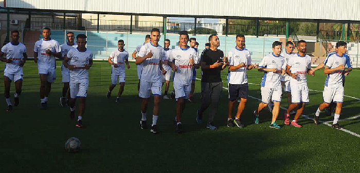 الزعيم الرفحي يختبر قدراته أمام هؤلا