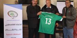 توزيع الملابس الرياضية على الأندية المشاركة في البطولة التنشيطية